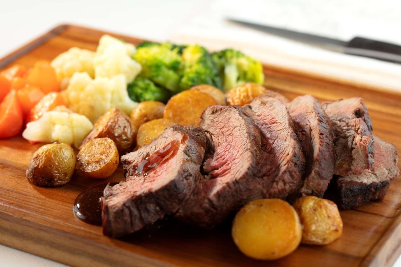Symphony Style Hotel Kuwait Salmiya Extérieur photo A roast